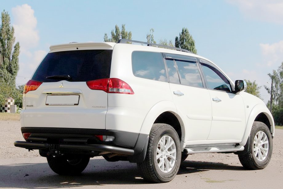 Mitsubishi Pajero Sport 2008-2015 Protection arrière AK003-Special Black (2 pcs, inox) Photo 3