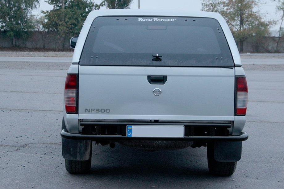 Nissan NP300 1999-2015 Protection Arrière AK004 Noir (Inox) Photo 2