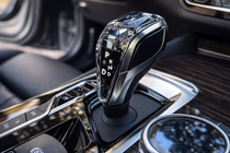 BMW 6 Series G32 2017- Kit d’éléments en cristal pour intérieur (sélecteur de boîte auto + boutons) photo 1