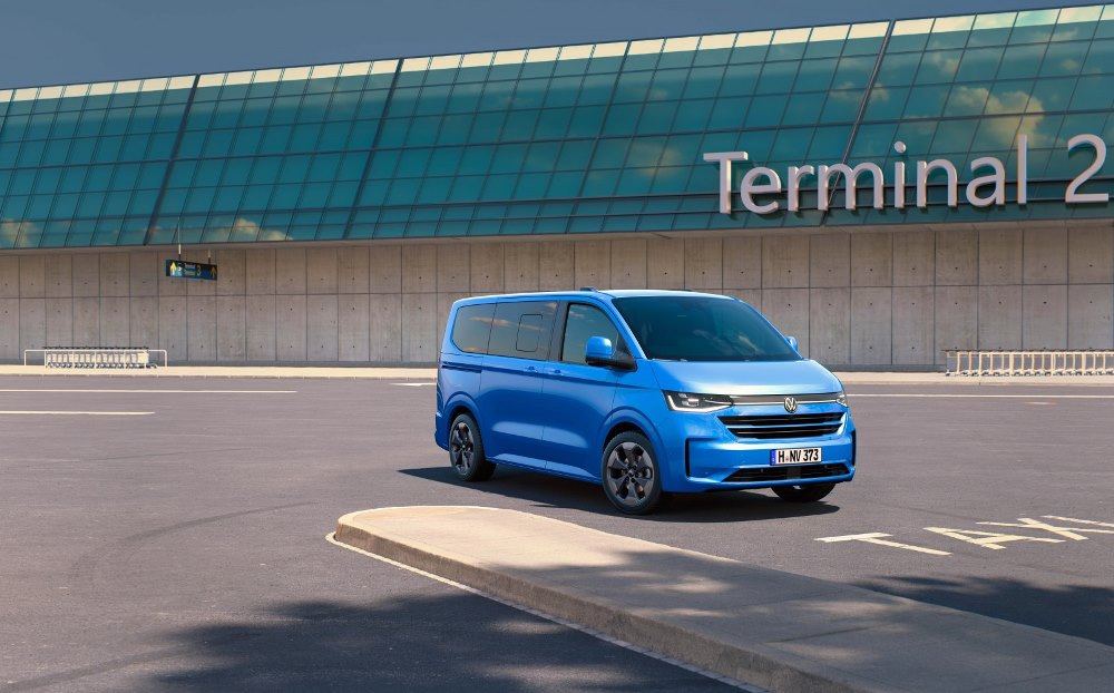 Essai Volkswagen Caravelle T7 (2025) : un minivan pratique de classe affaires