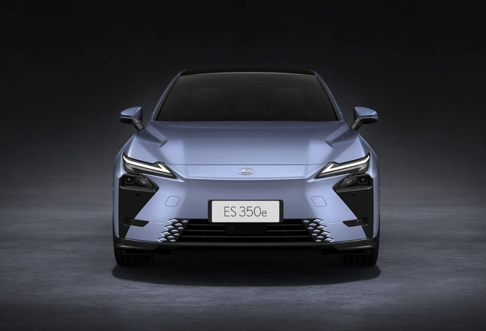 Lexus ES BEV : berline premium 100 % électrique pour 2026