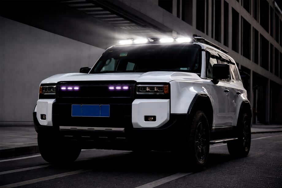 Toyota Land Cruiser Prado 250 2023- Casquette de pare-brise avec LED (Blanc) Photo 3