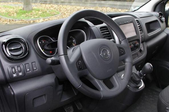 Opel Vivaro : Comment déposer correctement le volant