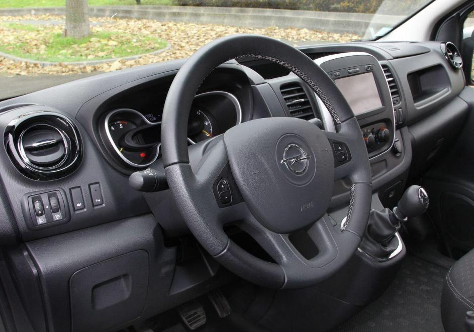 Opel Vivaro : Comment déposer correctement le volant
