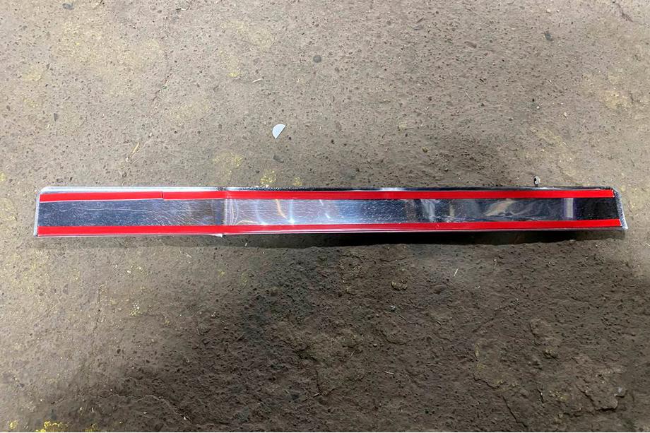 Fiat Ducato 2006-2025 Déstockage baguette chromée au-dessus de la plaque d’immatriculation (inox) Photo 3