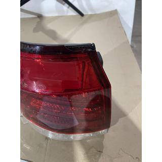 Déstockage Feu arrière (2012-2015) extérieur gauche (sur aile) (fissuré) Lexus LX570/450d 2008-2022 photo 3