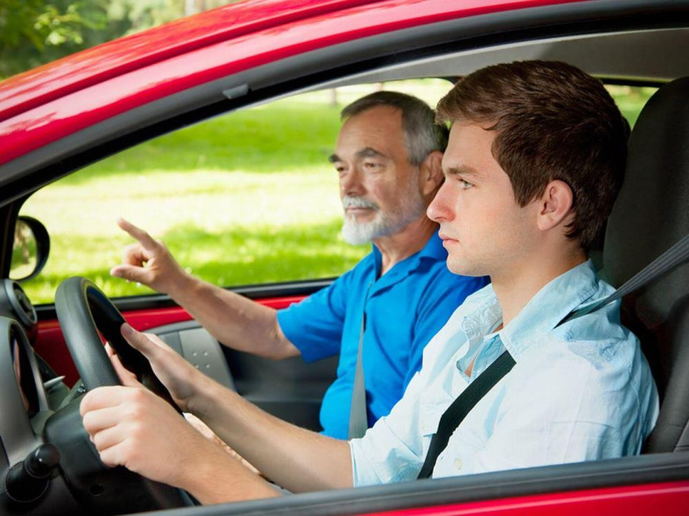 Comment apprendre à conduire une voiture ?