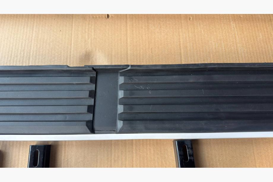 Land Rover Freelander II 2006–2014 Déstockage marchepieds latéraux Niken (2 pcs, aluminium) Photo 2