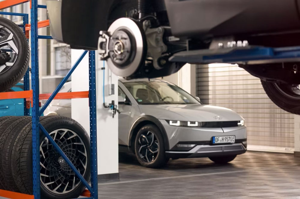 Quel entretien prévoir sur une voiture électrique ?