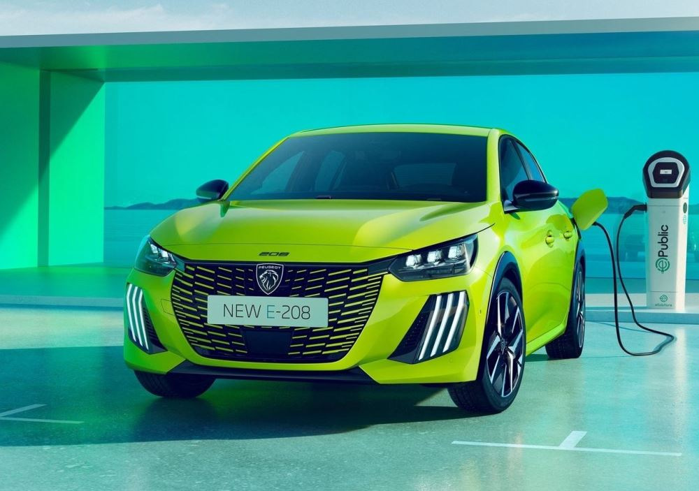 Essai Peugeot e-208 : caractéristiques, finitions, photos