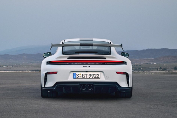 Essai de la Porsche 911 GT3 (992) : caractéristiques techniques, équipements, photos Photo 3