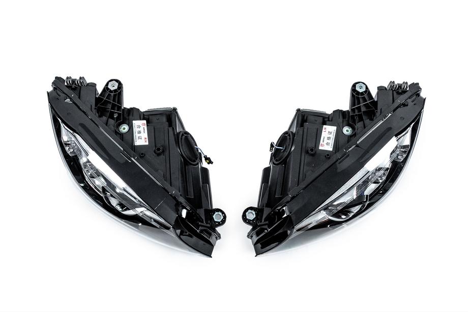 Mercedes C-class W205 2014-2021 Phares avant avec modules Full LED (pour HALOGEN, 2 pcs) Photo 4