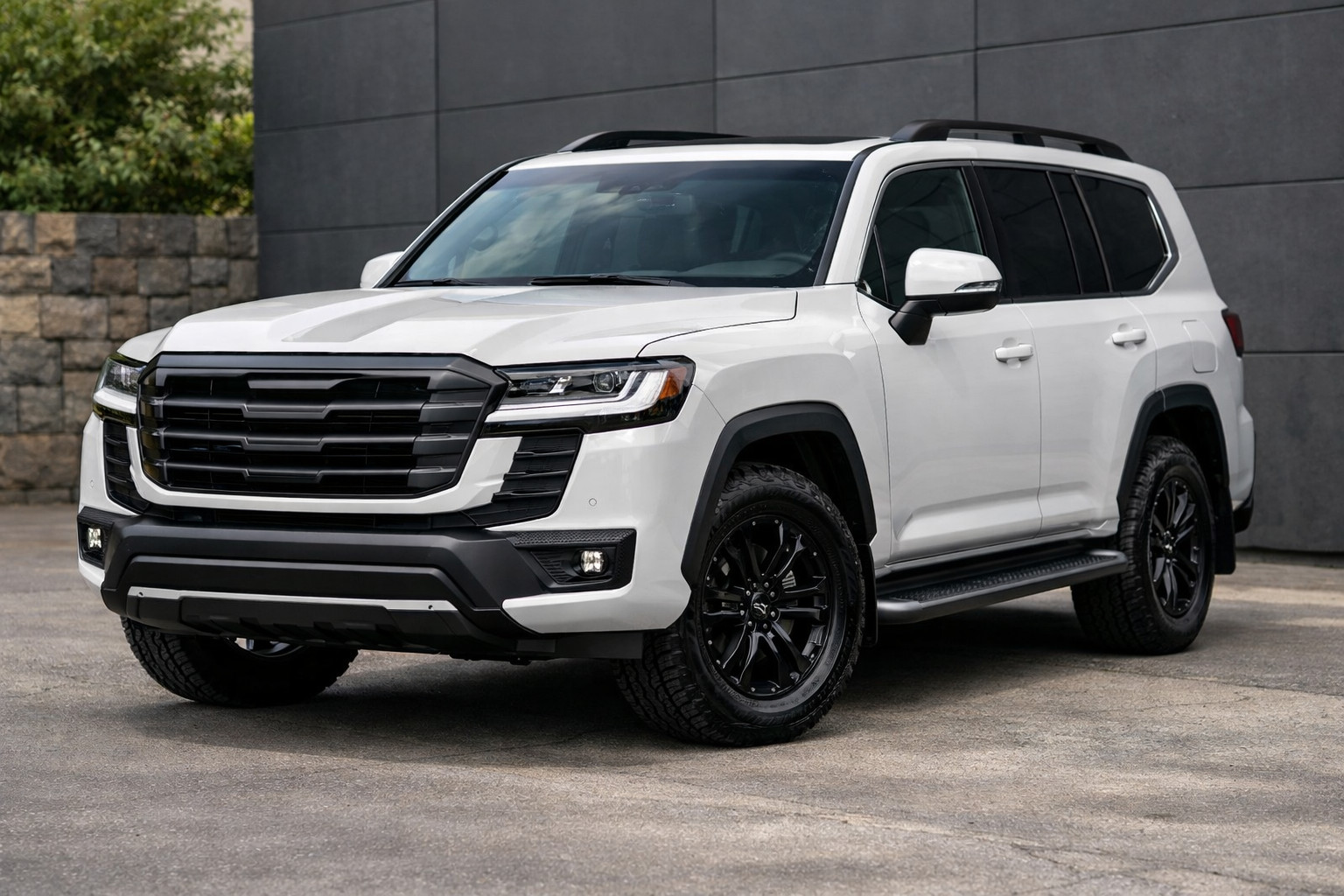 Que monter en premier sur Toyota Land Cruiser 300 : marchepieds, calandre ou accents