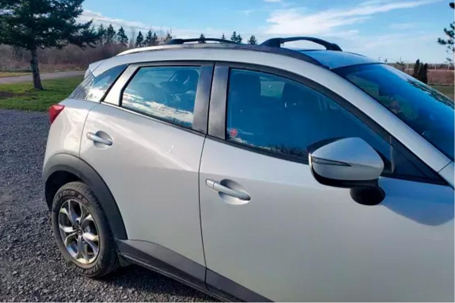 Mazda CX-3 2015- Barres de toit transversales pour rails intégrés OEM (2 pièces) Noir Photo 1