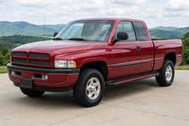 Dodge RAM (BR/BE) 1994–2002 Marchepieds latéraux Maya Red (2 pcs, Aluminium) photo 1