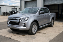 Isuzu D-Max 2019- Rainbow Marchepieds latéraux (2 pcs, Aluminium) photo 1