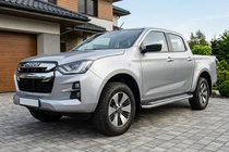 Isuzu D-Max 2019- Marchepieds Latéraux Maydos V2 (2 pcs, Aluminium & Inox) photo 1