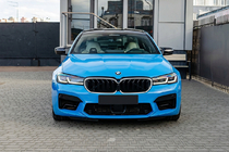 BMW Série 5 G30/G31 2017–2023 Grilles de calandre "haricots" M-Look V1 LED (2021-2023, noir brillant) photo 1