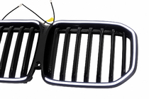 BMW X7 G07 2019- Grilles de calandre type haricots 1 Bar LED (2019-2022, noir brillant) photo 3