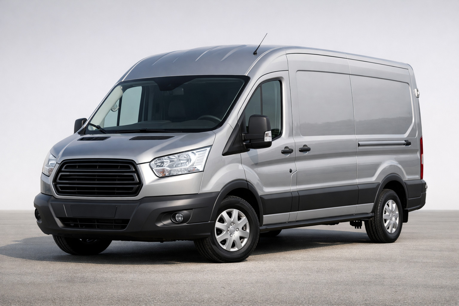 Ford Transit 2014– : essai d’un fourgon moderne pour le travail et les voyages