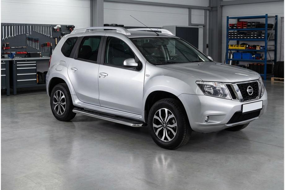 Nissan Terrano 2014- Marchepieds lateraux Maydos V1 (2 pcs, aluminium/acier inoxydable) Photo 1