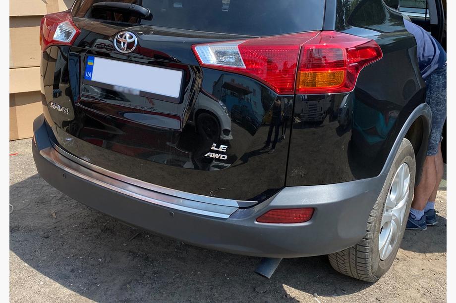 Toyota Rav 4 2013-2018 Baguette de coffre OmsaLine inox (2013-2016) Image