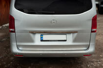 Mercedes Vito/V-class W447 2014- Baguette large en inox au-dessus de la plaque d'immatriculation photo 4