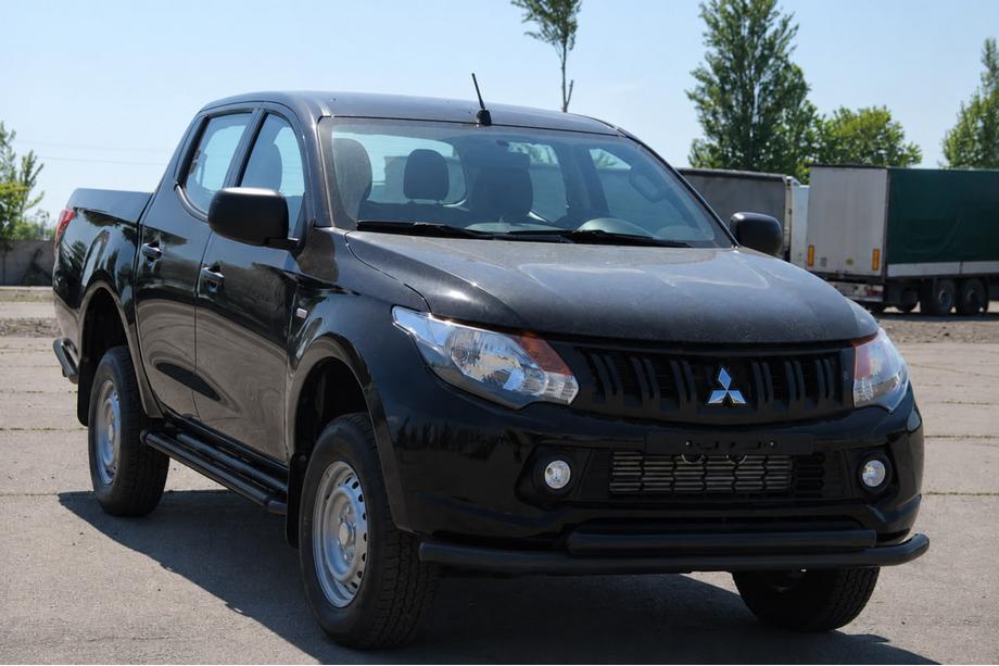 Mitsubishi L200 2015-2024 Pare-buffle avant ST014 Black (inox) Photo 3