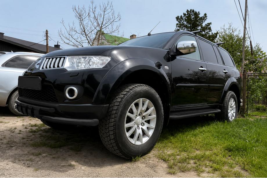Mitsubishi Pajero Sport 2008-2015 Pare-buffle avant ST015 Black (acier inoxydable) Image