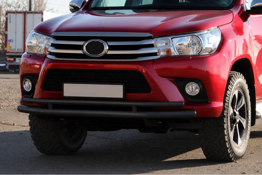 Toyota Hilux 2015- Pare-buffle avant ST018 Black (inox) Photo 4
