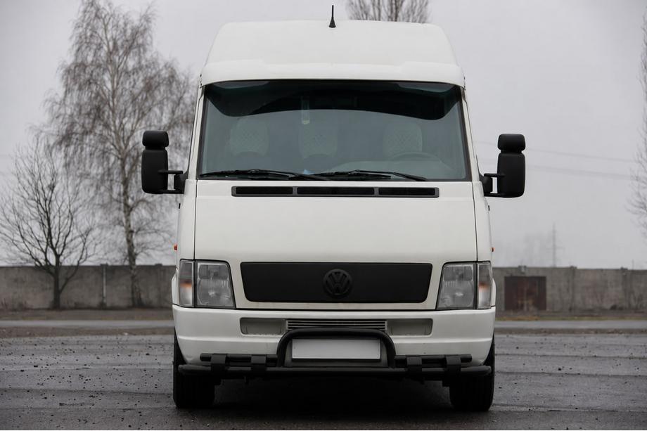 Volkswagen LT 1995-2006 Pare-buffle avant ST020 Black (inox) Image