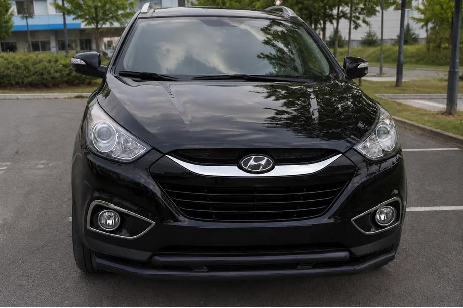 Hyundai IX-35 2010-2015 Arceau de protection avant ST014-2 Black (inox) Image