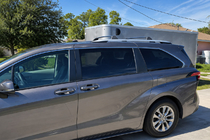 Toyota Sienna 2020- Rails de toit intégrés OEM, gris (Aluminium) photo 2