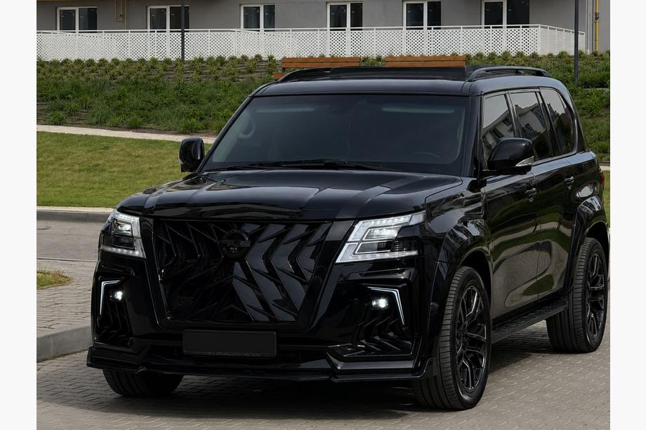 Nissan Patrol Y62 2010-2024 Barres longitudinales de toit noires (Aluminium) Photo 2