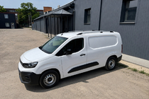 Citroen Berlingo/Multispace 2018- Barres de toit longitudinales chromées (design turc) Long, pieds de fixation métalliques photo 2