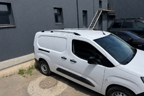 Citroen Berlingo/Multispace 2018- Barres de toit longitudinales chromées (design turc) Long, pieds de fixation métalliques photo 3