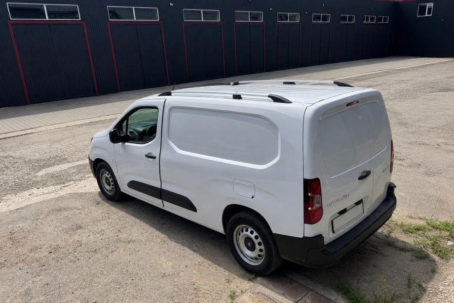 Citroen Berlingo/Multispace 2018- Barres de toit longitudinales chromées (design turc) Base standard, Pieds métalliques Photo 6