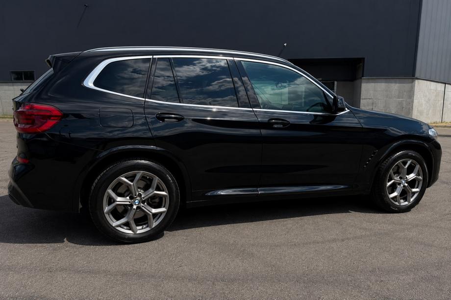 BMW X3 G01 2018- Barres longitudinales de toit integrees chromees OEM (Aluminium, pose par collage) Photo 2
