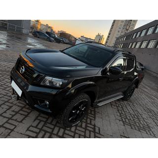 Barres longitudinales de toit OEM noires (plastique ABS, pose par collage) Nissan Navara/NP300 2016- photo 1