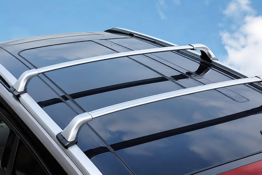 Toyota Highlander 2013-2019 Barres de toit transversales grises pour rails de toit OEM (verrouillables à clé, aluminium) Photo 1