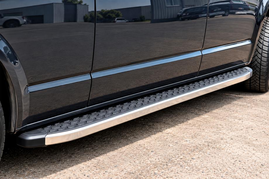 Volkswagen T5 Caravelle 2004-2010 Marchepieds Latéraux BlackLine (2 pcs, Aluminium) Empattement Court Image