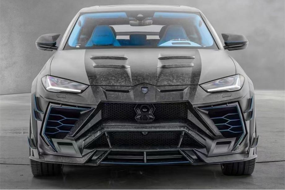 Lamborghini Urus 2018- Kit carrosserie MNSR DRY Carbon avec système d’échappement (pour 2018-2022) Photo 1