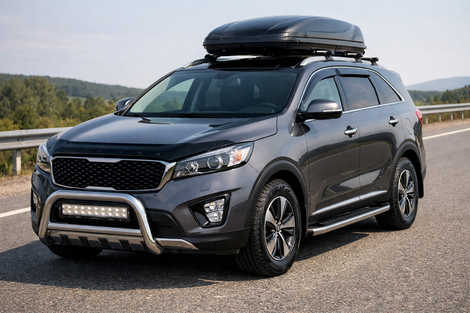 Upgrade pratique du Kia Sorento III UM 2014-2020 pour l’autoroute et la protection du capot