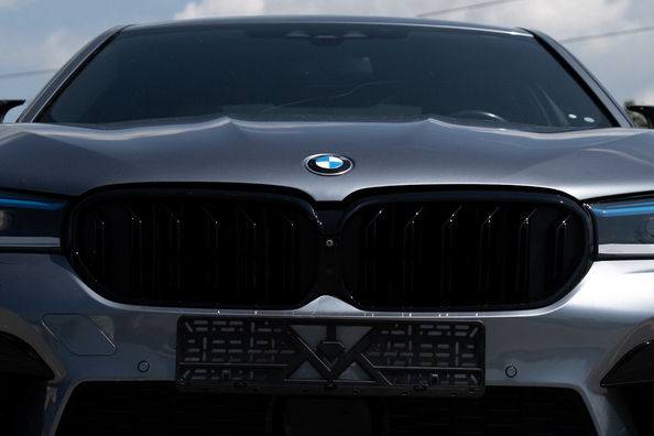 D’une BMW G30 standard à une M5 Competition 2021 : ce qui a été installé Photo 27