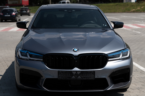 D’une BMW G30 standard à une M5 Competition 2021 : ce qui a été installé Photo 1