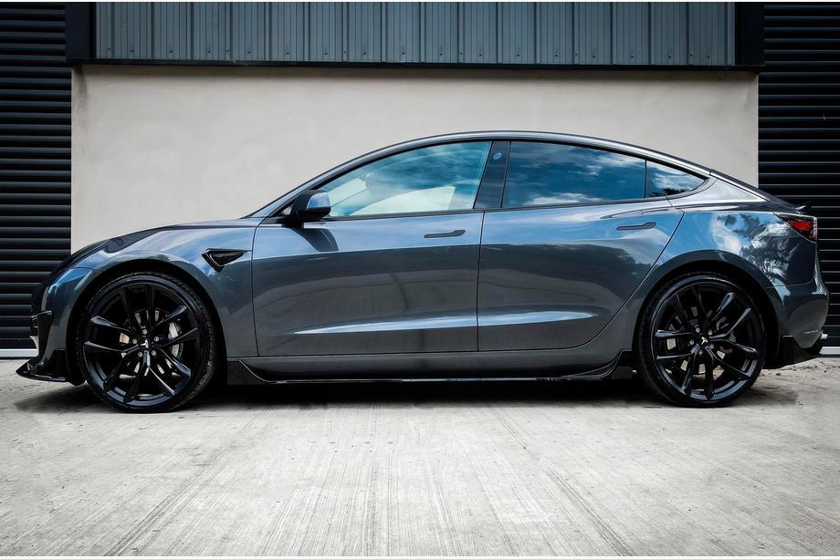 Tesla Model 3 2017- Extensions de bas de caisse Fast (pour 2017-2023) Image