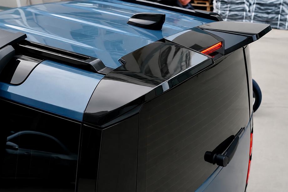 Land Rover Defender 2019- Becquet arrière V2 (Noir) Image