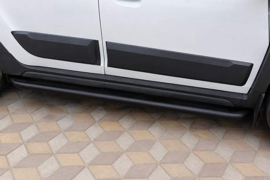 Dacia Duster 2018-2024 Marchepieds latéraux Premium (2 pcs, inox) Black Ø60 Photo 1