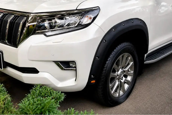 Élargisseurs d’ailes pour Toyota Land Cruiser Prado 150 : style et protection de la carrosserie Photo 2