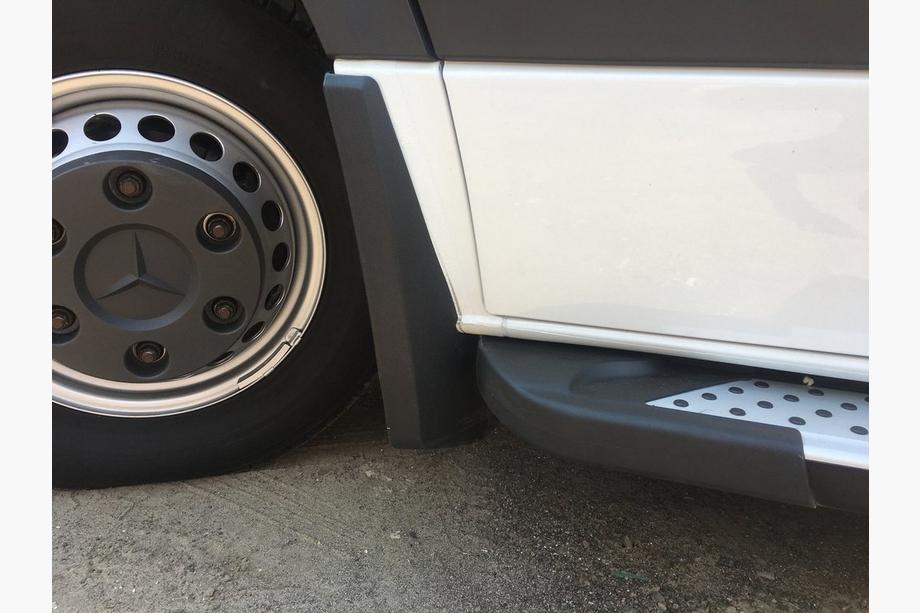 Volkswagen Crafter 2006-2016 Bavettes Premium (caoutchouc) Arrière (pour roues jumelées) Photo 2